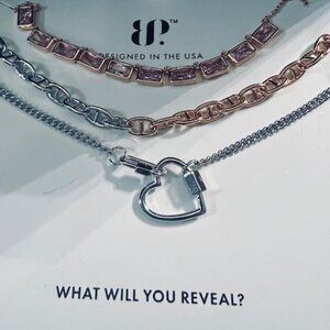 LUXE LAYER NECKLACE "LINKED WITH LOVE"